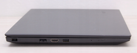Lenovo V130-15IKB i5-7200U 8GB RAM 2TB SSD FHD GW12 Kl. A-