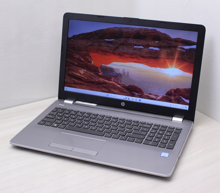 HP 250 G6 i5-7200U 8GB RAM 1TB SSD 15.6" FHD GW12 W11