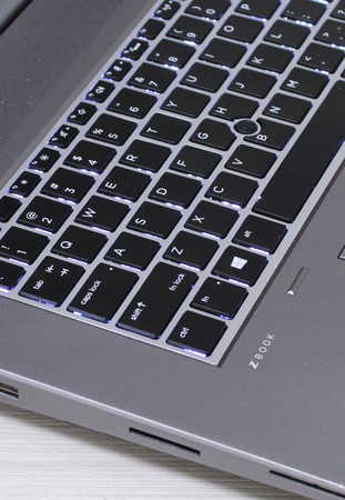 HP ZBook 17 G5 i7-8750H 8GB 512GB SSD Quadro P4200 8GB FHD GW12 Kl.A- K.PL